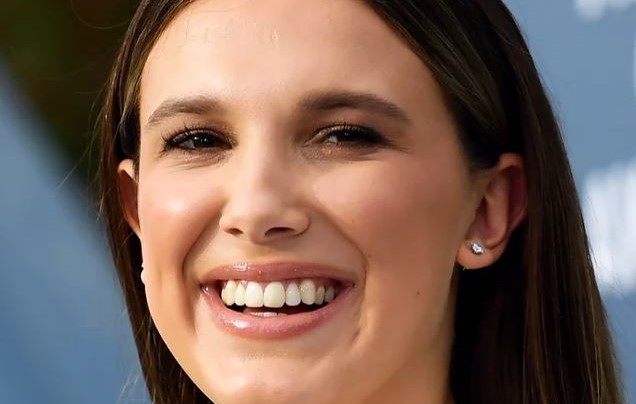 millie-bobby-browns-smile-celebrity-teeth